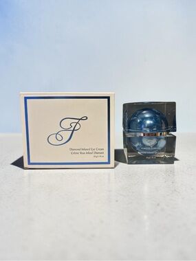💎 Forever Flawless Diamond Infused Eye Cream